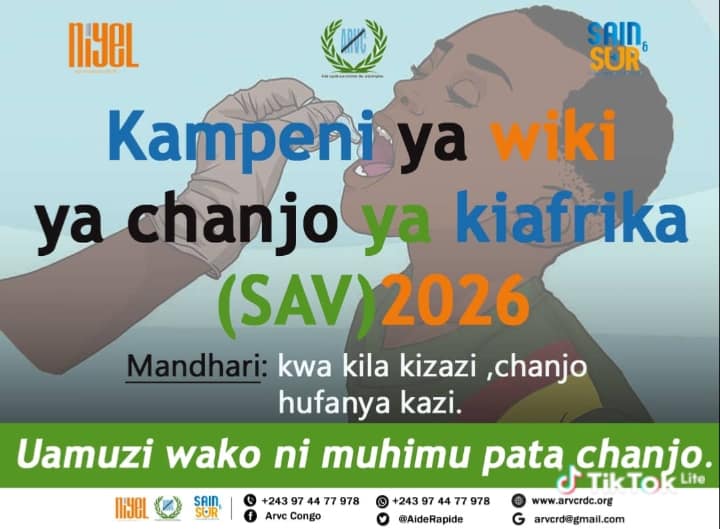 Affiche de sensibilisation à la vaccination en langue Swahili lors de la Semaine Africaine de la Vaccination (SAV) 2026, illustrant un enfant en cours de vaccination.